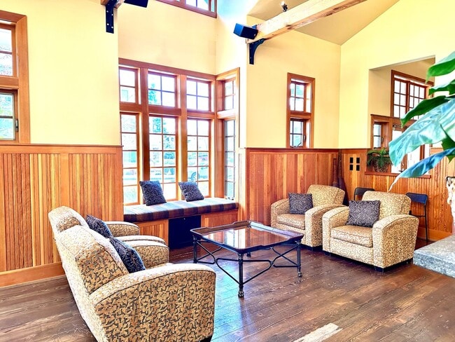 Building Photo - 3bd/2.5ba Sammamish Townhouse