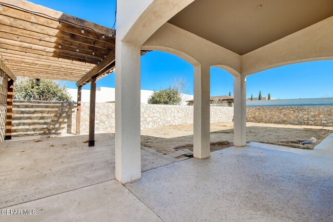 Building Photo - 14509 Holly Springs