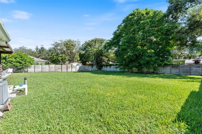 Building Photo - 8121 SW 97th Terrace