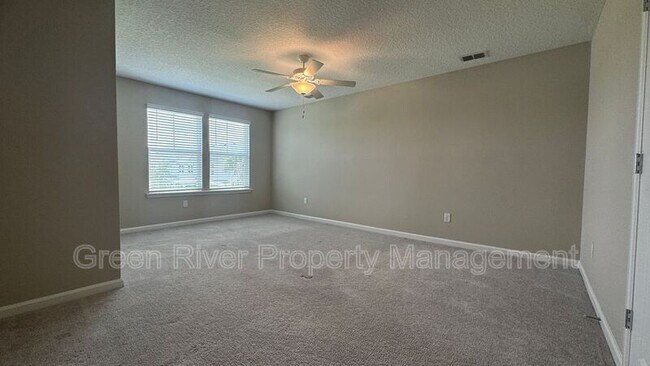 Building Photo - 10361 Benson Lake Dr