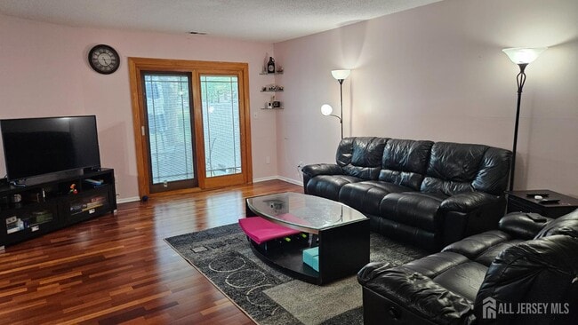 Building Photo - 9 Sandpiper Dr
