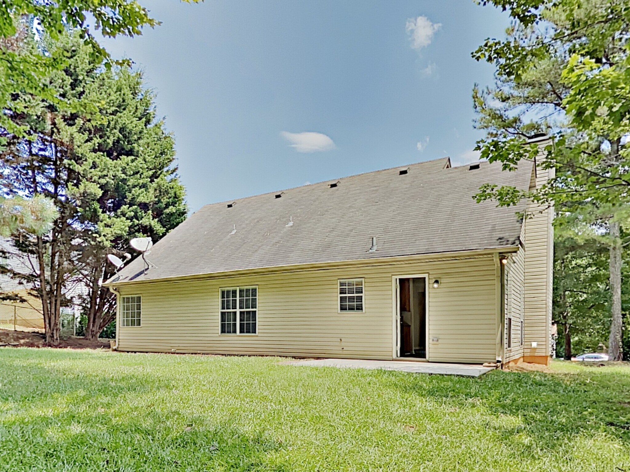 Building Photo - 3916 Wakefield Dr