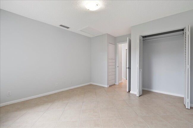 Building Photo - 258 Palmetto Ct
