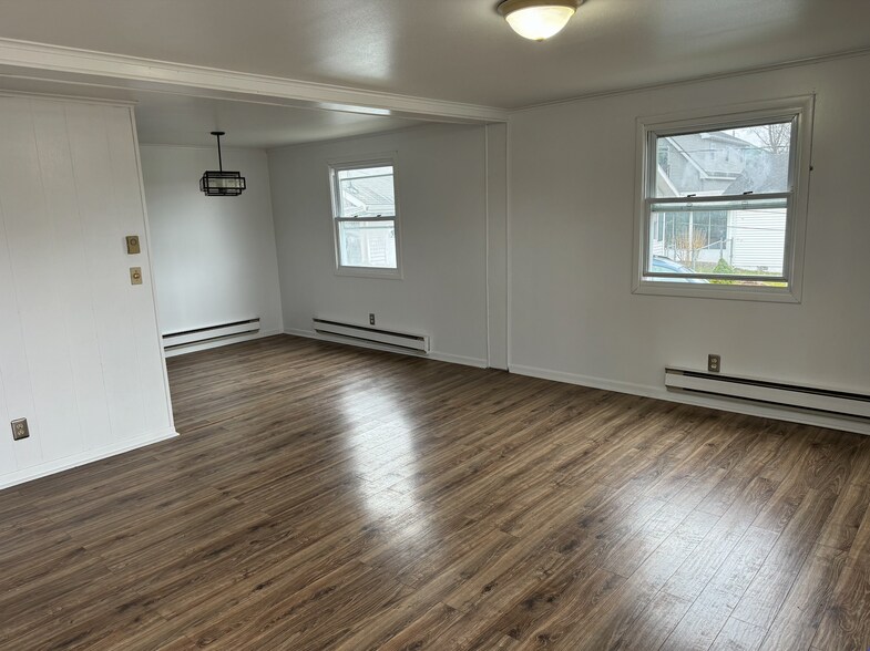 Building Photo - 207 Grandview Ave