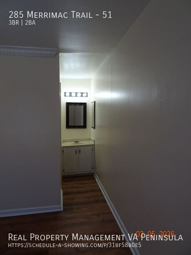 Building Photo - 285 Merrimac Trail