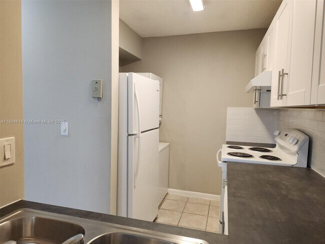 Building Photo - 3776 N University Dr