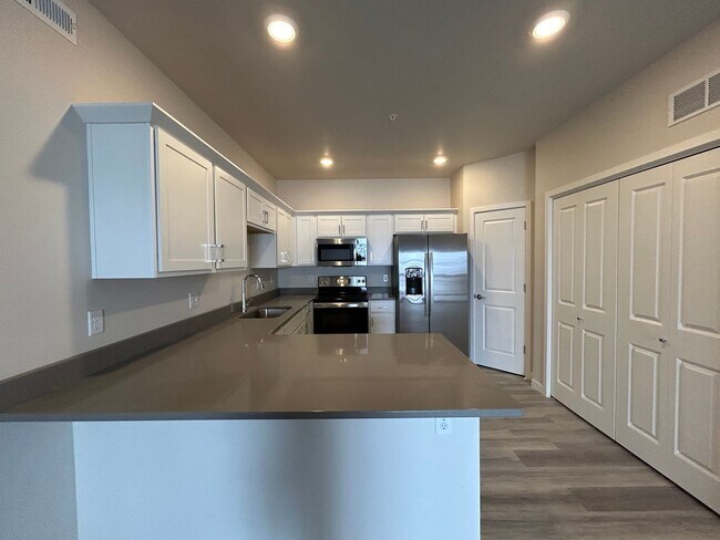 Building Photo - $1,500 | 2 Bedroom, 2 Bathroom Condo | No Pets | Available for August 1st, 2026 Move In!