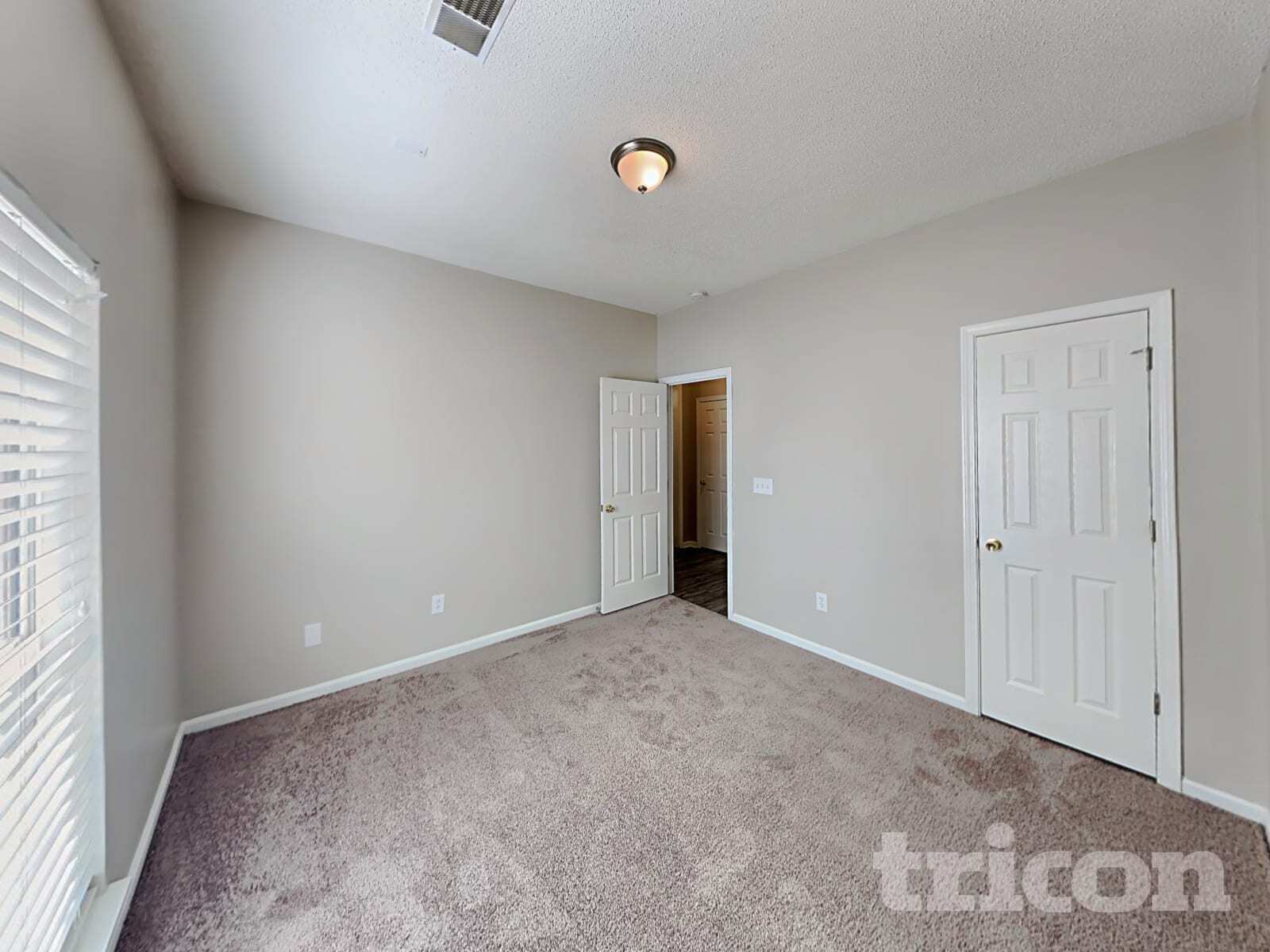 Building Photo - 110 Fawnhill Ct