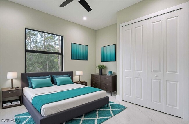 Building Photo - 219 33rd Ave NW