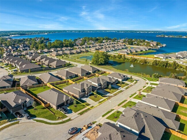 Building Photo - 12115 Blue Coast Ln