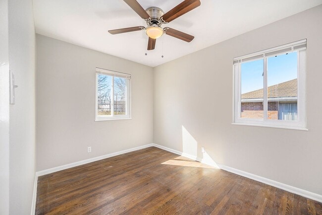 Building Photo - Newly Renovated 2BR-1BA Apartment in Glads...