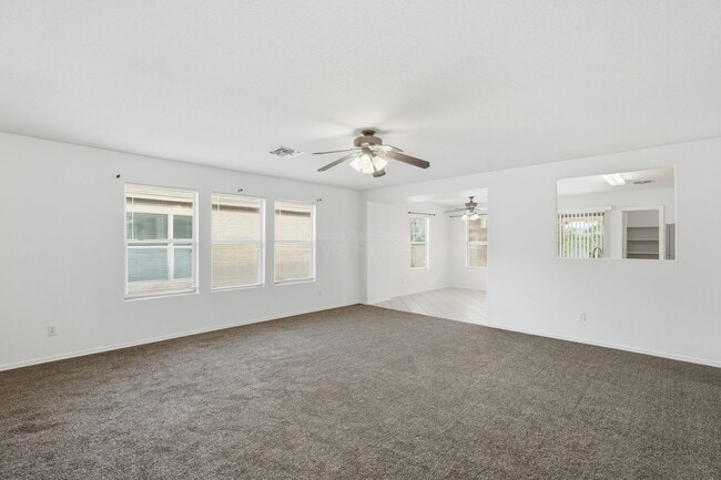 Building Photo - 8123 S Sunny Horizon Pl