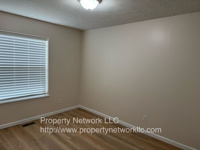 Building Photo - Wonderful Gresham 3 Bedroom Home