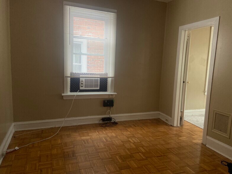 Building Photo - 1202 S Wilton St