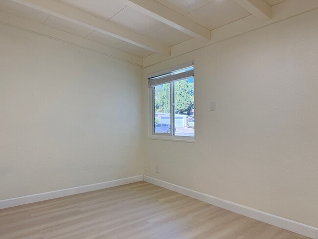 Building Photo - 2598 Dixon Dr