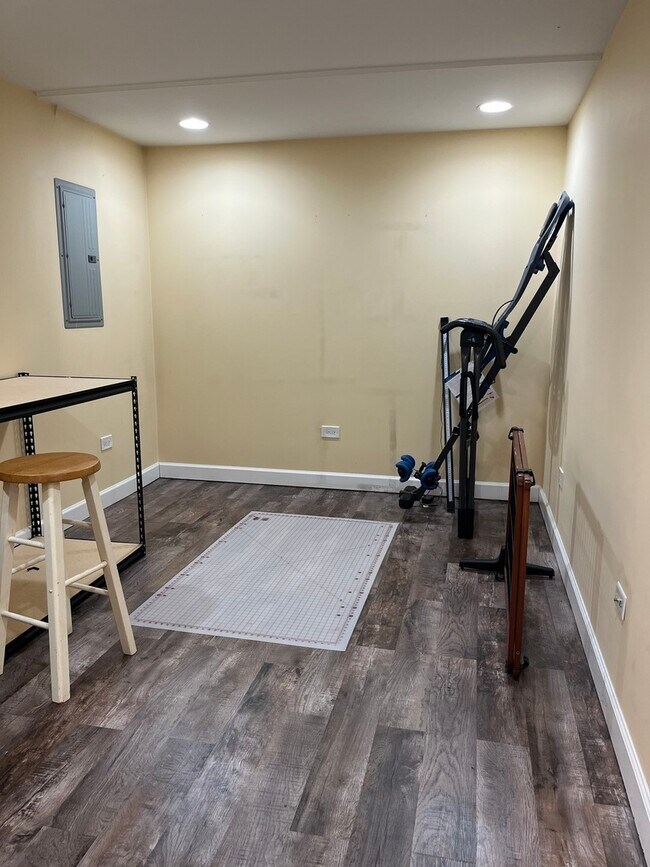 Building Photo - 655 W Huron Hills Trail