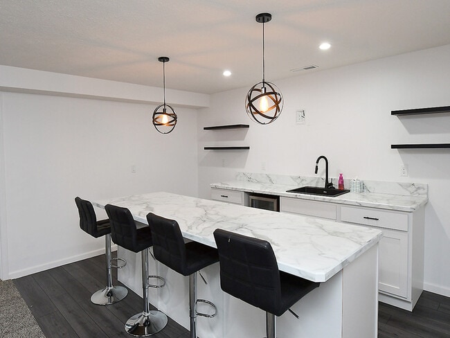 Building Photo - 4225 Yarrow Dr