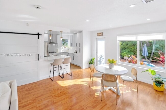 Building Photo - 2131 SW 82nd Pl