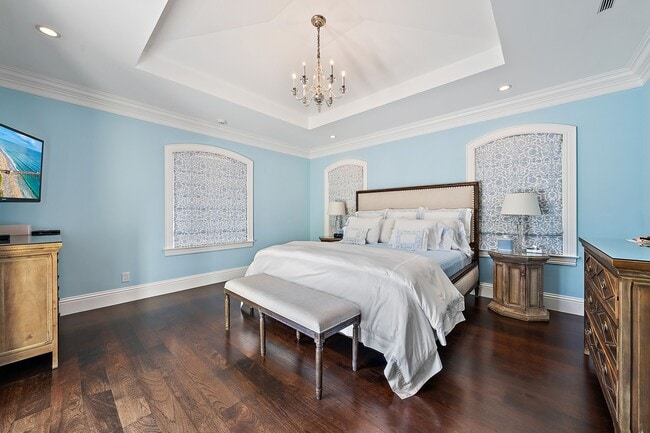 Building Photo - 210 Emerald Ln