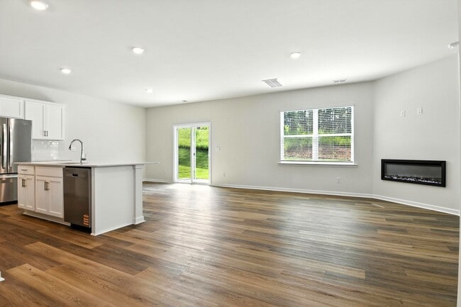 Building Photo - Beautiful New Construction 4 Bed 2.5 Bath ...