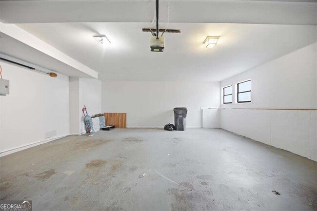 Building Photo - 530 Matterhorn Way