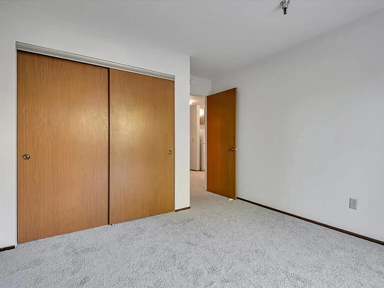 Building Photo - 106 Vista Prieta Ct