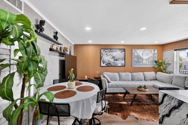 Building Photo - 363 Washington Ave