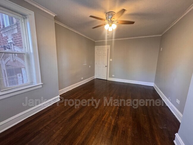 Building Photo - 5903 W Huron St