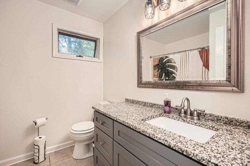 Building Photo - 466 Raven Springs Trail