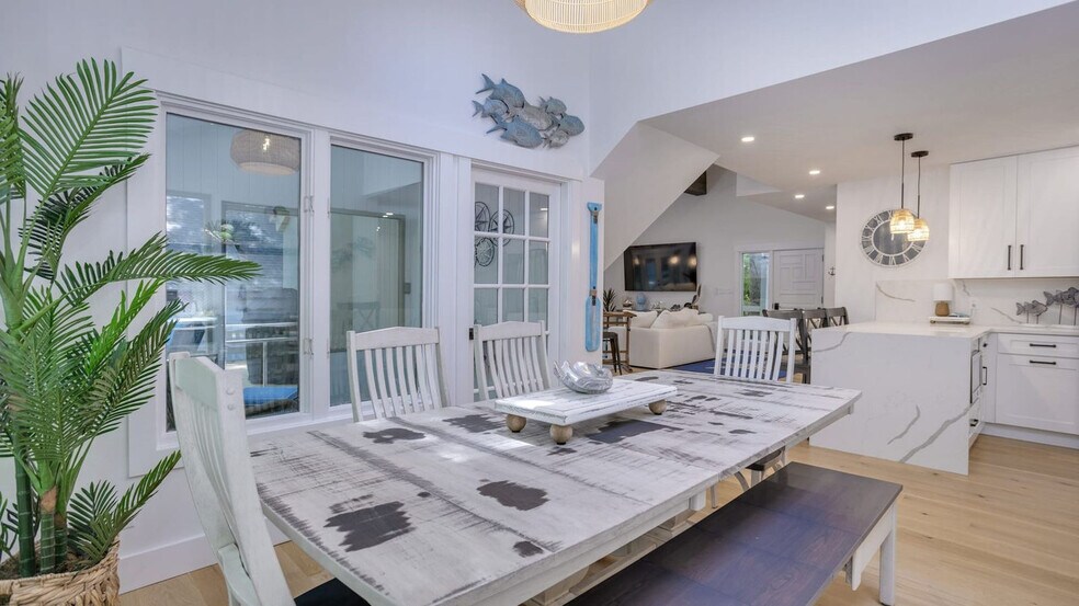 Building Photo - 13 Dewberry Ln