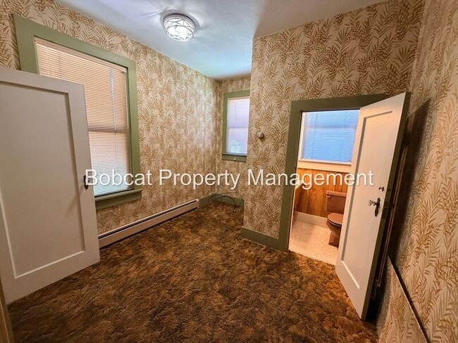 Building Photo - 1604 Sixth St