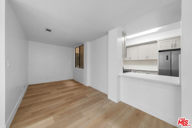 Building Photo - 235 S Tower Dr