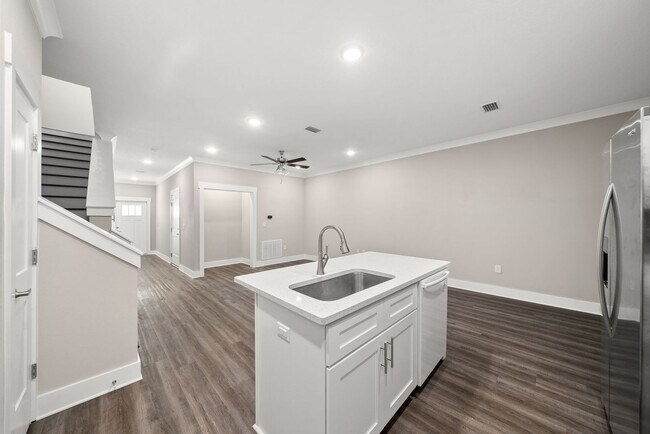 Building Photo - 222 N Sand Palm Rd