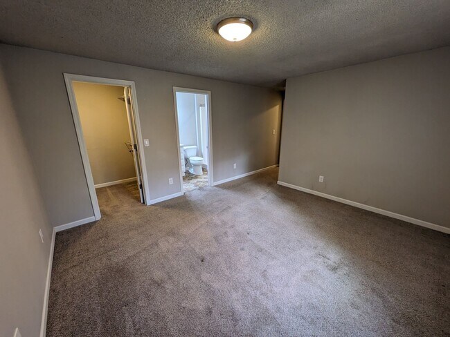 Building Photo - 6009 16th Ave SE