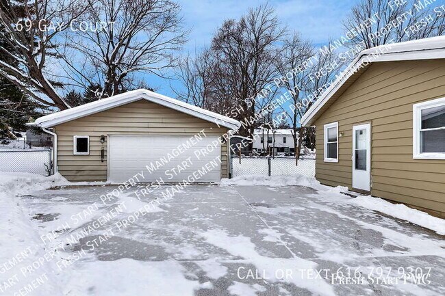 Building Photo - 69 Gay Ct