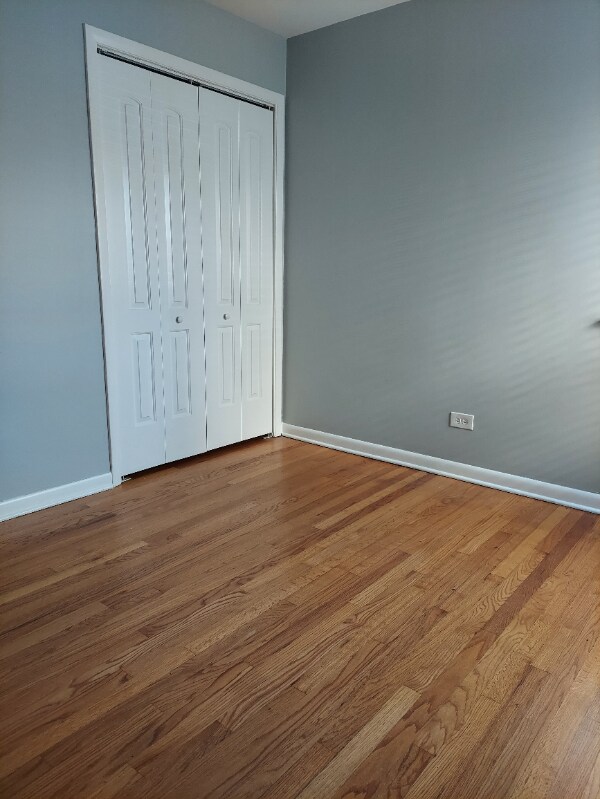 Building Photo - 320 Beach Ave