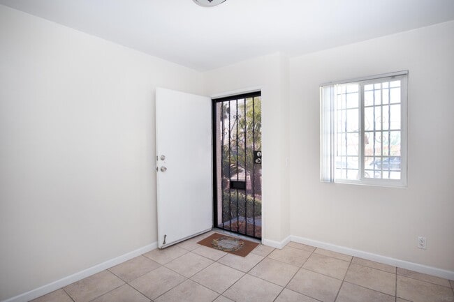 Building Photo - 839 S 37th St