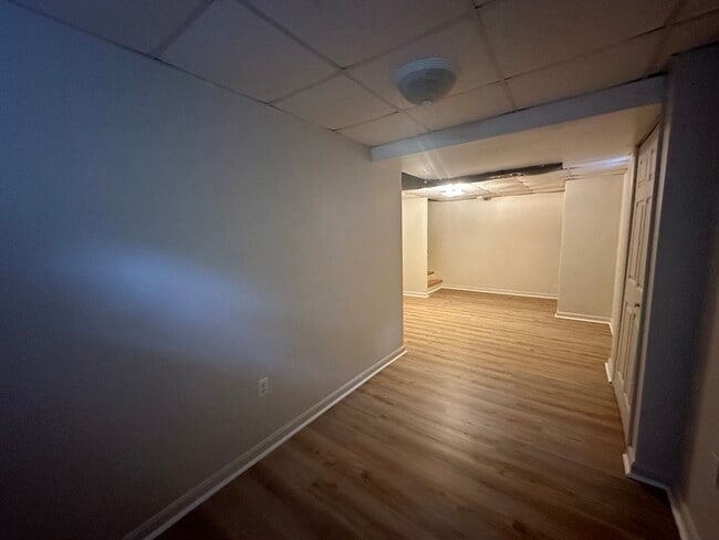 Building Photo - 18 Edgemoor Cir