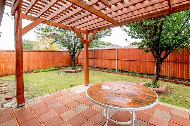 Building Photo - 1113 Chambers Ln