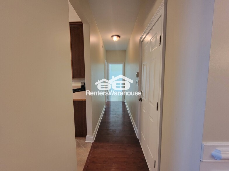 Building Photo - 1025 Rowanshyre Cir