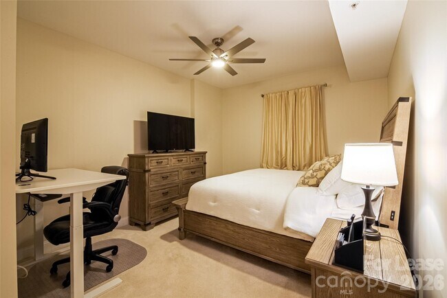 Building Photo - 300 W 5th St