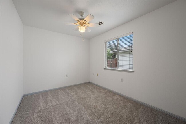 Building Photo - 5400 Rusk Ct