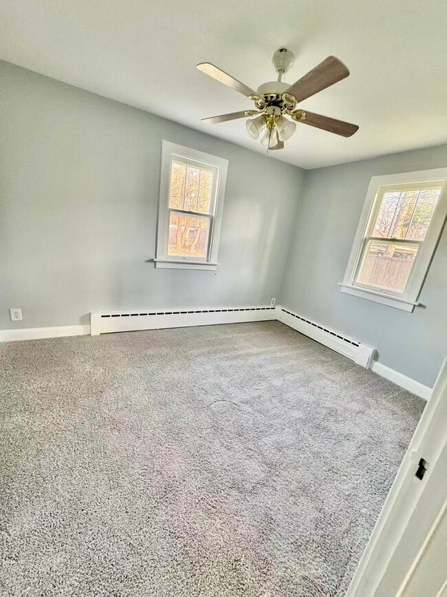 Building Photo - 519 N Park St