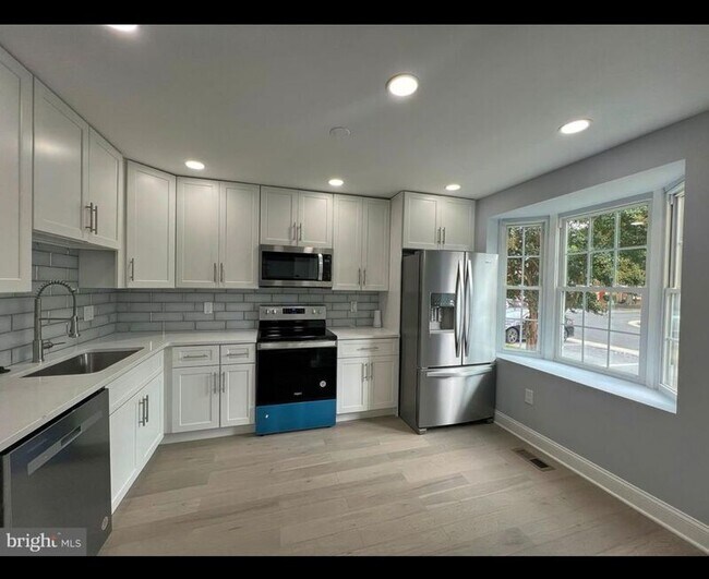 Building Photo - 43 Wellspring Cir