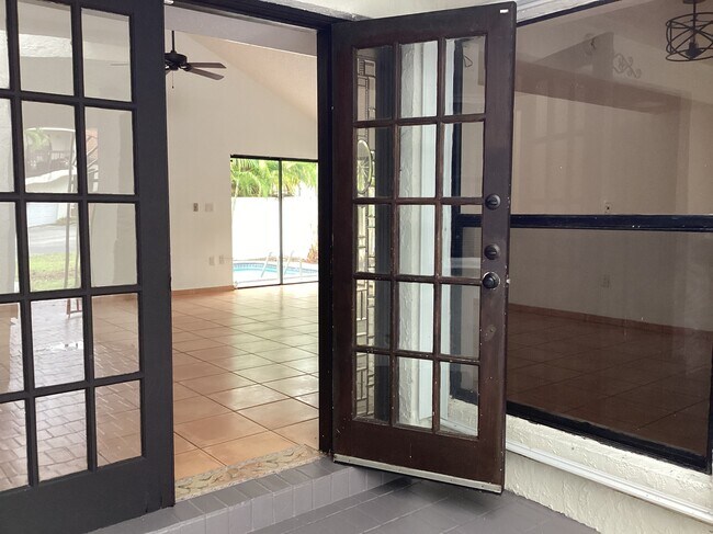 Building Photo - 11727 SW 107th Ln