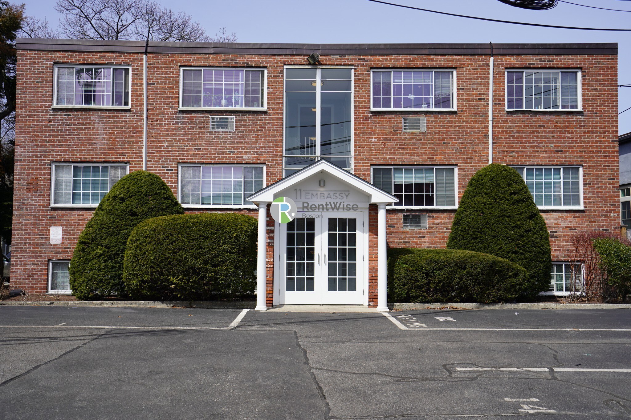 Building Photo - 11 Embassy Rd