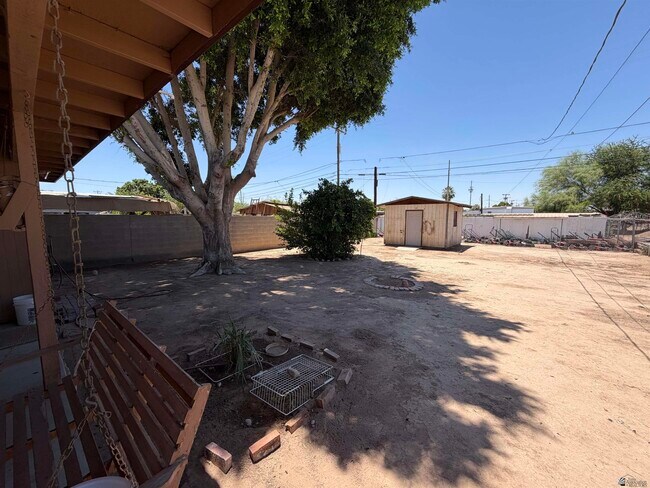 Building Photo - 804 S Dora Ave