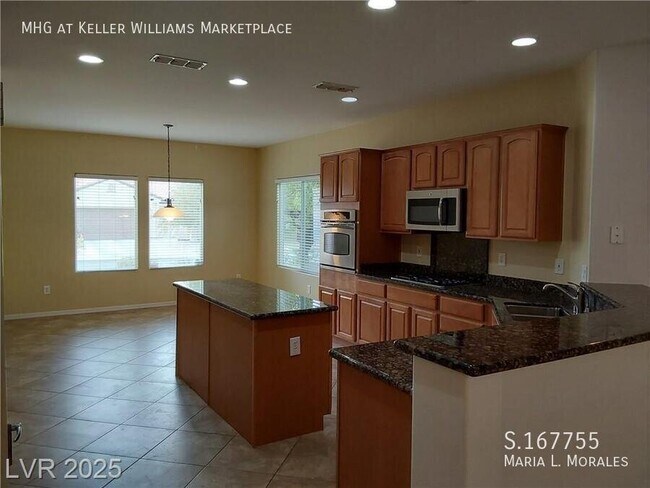 Building Photo - 2140 Waterton Rivers Dr
