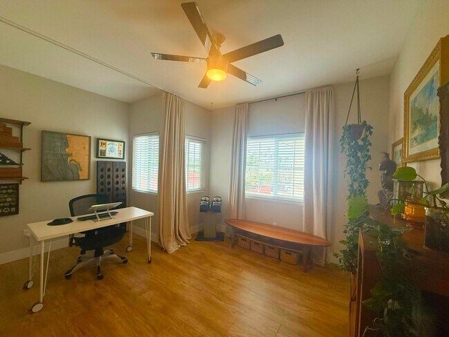 Building Photo - Stylish 3BR/2BA Coastal Home Just Blocks from the Beach