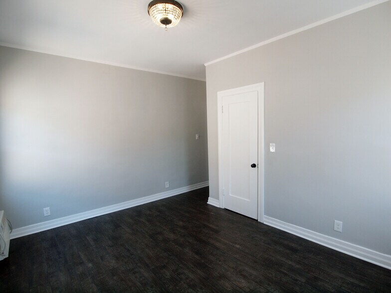 Building Photo - 517 N Spaulding Ave